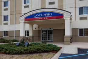  Candlewood Suites Pearl, an IHG Hotel  Перл